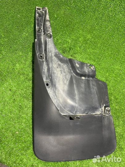 Брызговик задний левый Land Cruiser Lc 200 Lx570