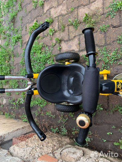 Трёхколёсный велосипед с ручкой