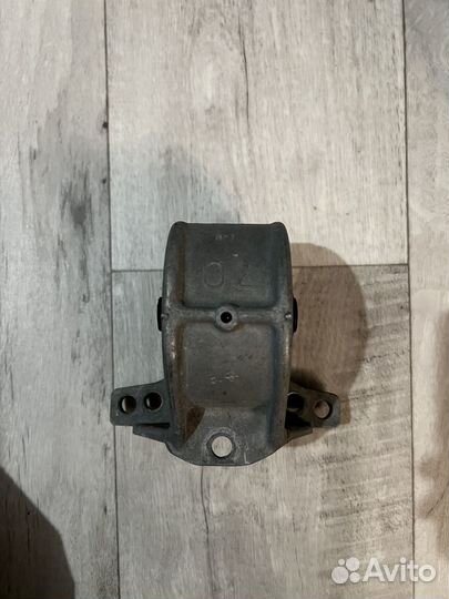 Опора двигателя Nissan primera p11-p10