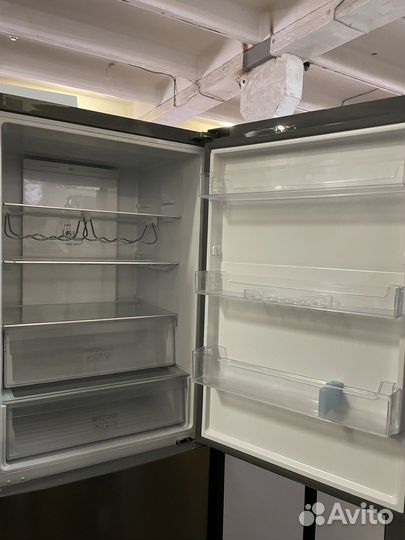 Холодильник Haier C4F744CMG