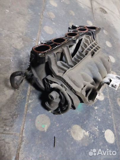 Коллектор впускной Honda Cr-V 3