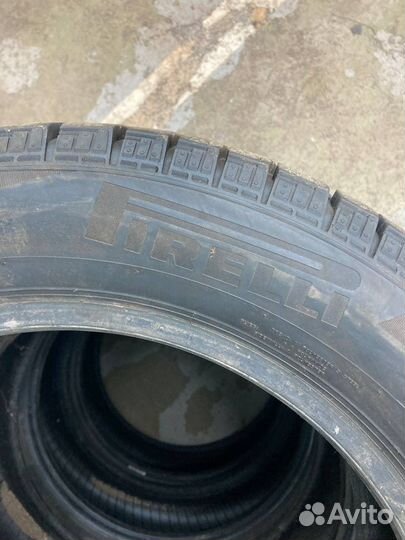 Pirelli Ice Zero FR 225/55 R17
