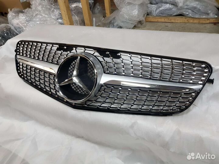 Решетка радиатора Mercedes 204 Мерседес W204
