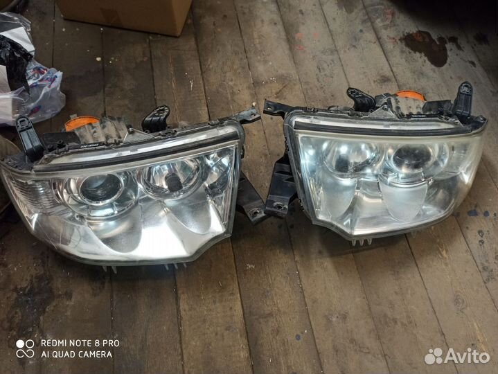Фары mitsubishi pajero sport