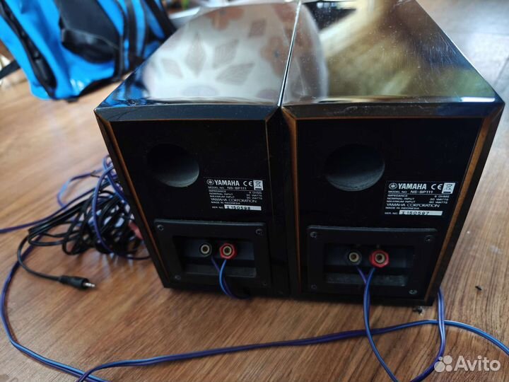 Полочная акустика Yamaha NS-BP111 piano black