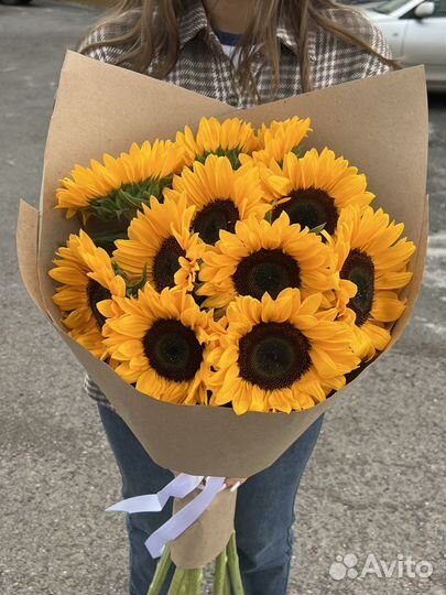 Букет из подсолнухов. Доставка. Цветы