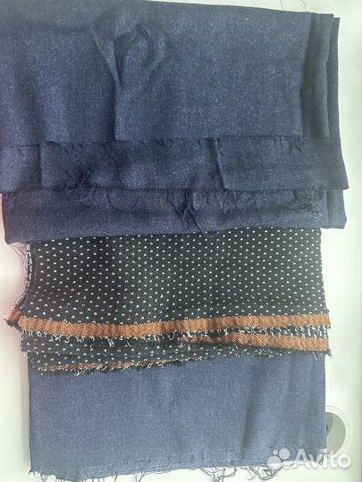 Отрезы тканей разные