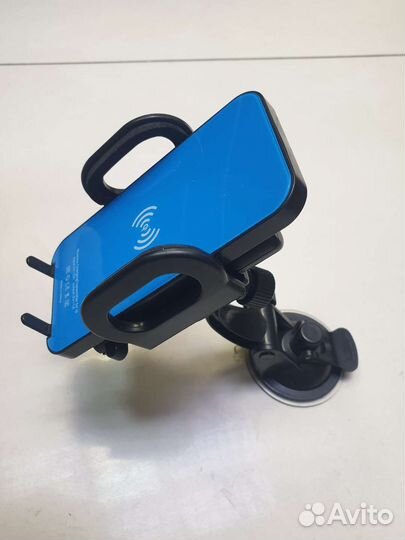Автомобильный держатель с беспроводной зарядкой