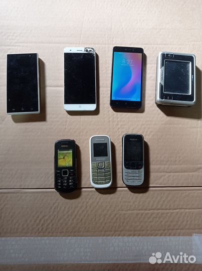 Мобильные телефоны на запчасти