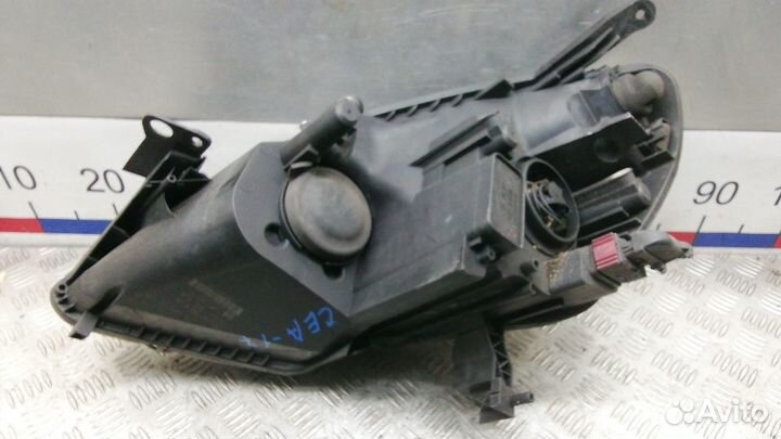Фара правая Opel Zafira 2 (B) 2007