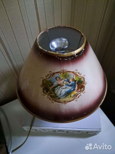 Лампа настольная