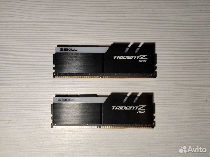 Gskill trident z rgb 32Gb 3200 mHz