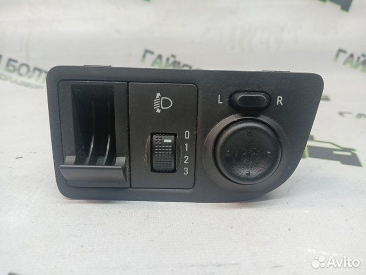 Блок управления зеркалами Chevrolet Spark 3 M300