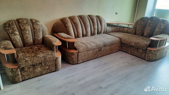 Диваны и кресло бу в хорошем состояние