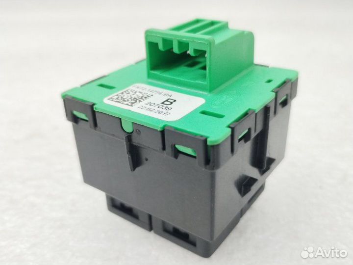 Блок кнопок передний правый Land Rover Discovery 5