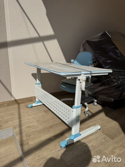 Растущая парта и стул