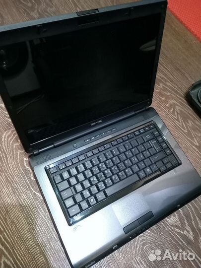 Ноутбук toshiba