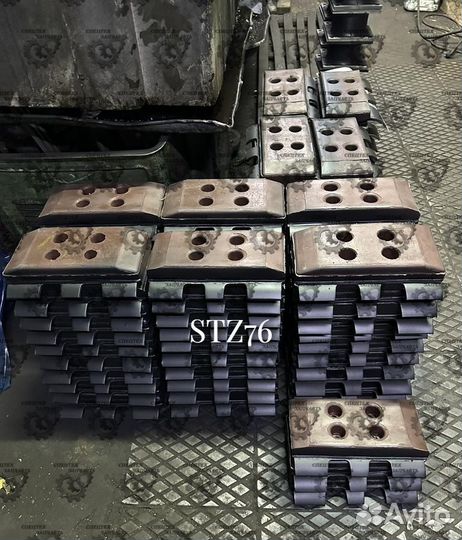 Траки асфальтоукладчика bomag