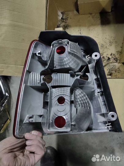 Фонарь правый Touran новый