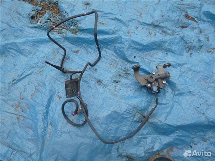 Клапан пневмоподвески передний левый Toyota