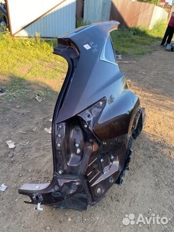 Задняя правая четверть на Lexus NX