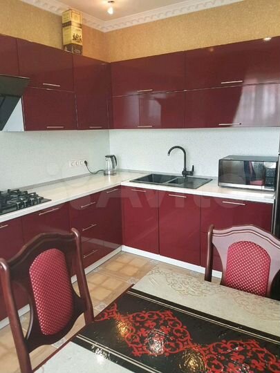 2-к. квартира, 60 м², 3/3 эт.