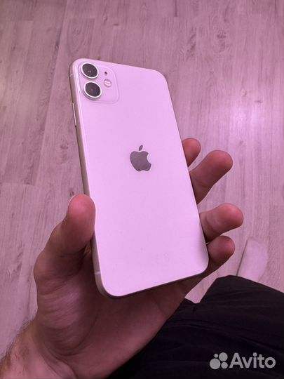 iPhone 11, 64 ГБ
