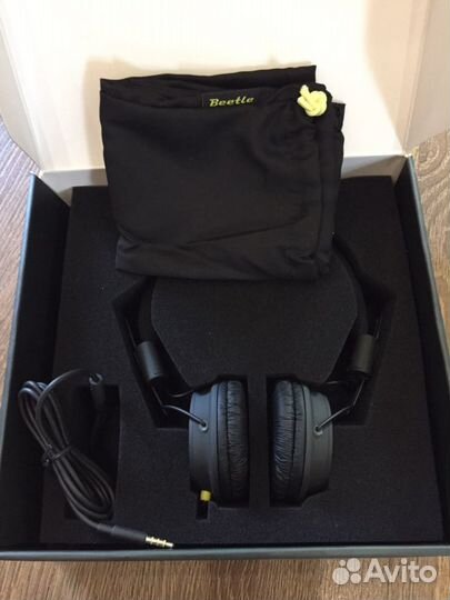 Наушники Volkswagen Beetle новые