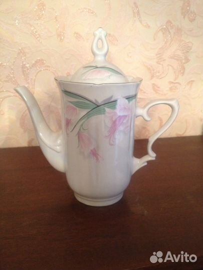 Чайная посуда, кружки, подстаканники