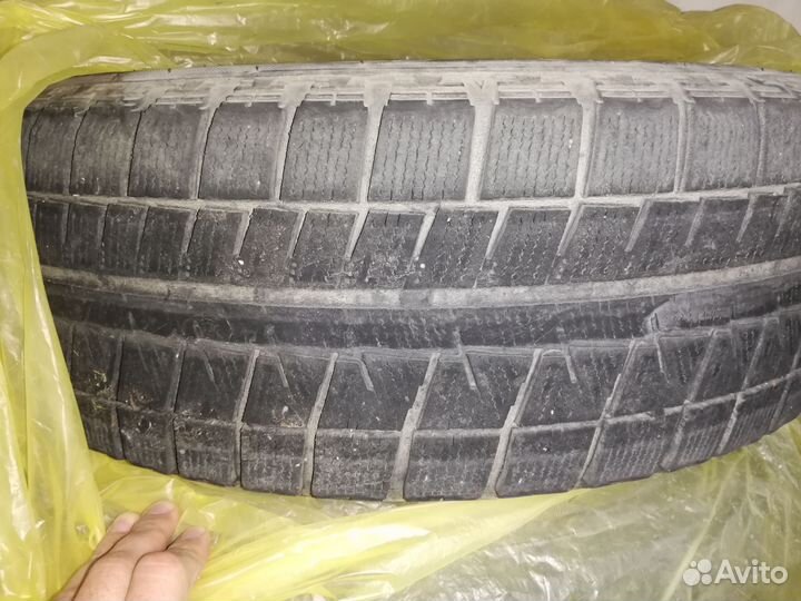 R15 Bridgestone Blizzak Revo GZ 195/65, PCD 5x114.3 DIA 67.1