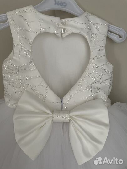 Платье нарядное 98