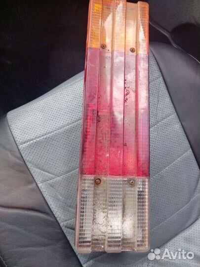 Фонарь задний на Мерседес