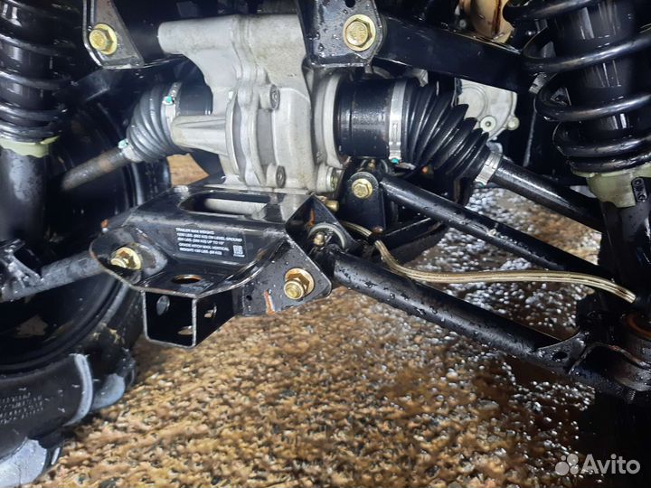 Квадроцикл Polaris high lifter 850