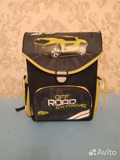 Школьный рюкзак