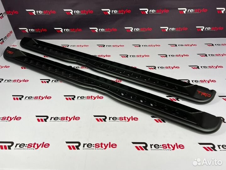Пороги Toyota Hilux Pick Up с 16 TRD R2054