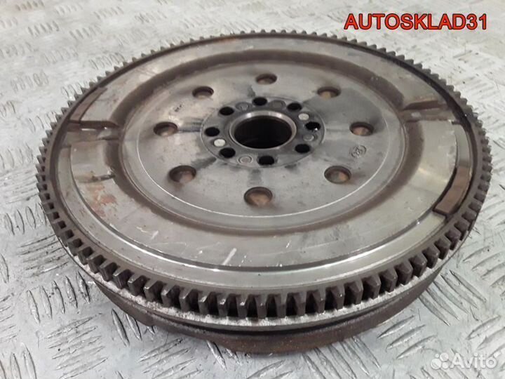 Маховик со сцеплением Toyota Corolla Verso 2adft