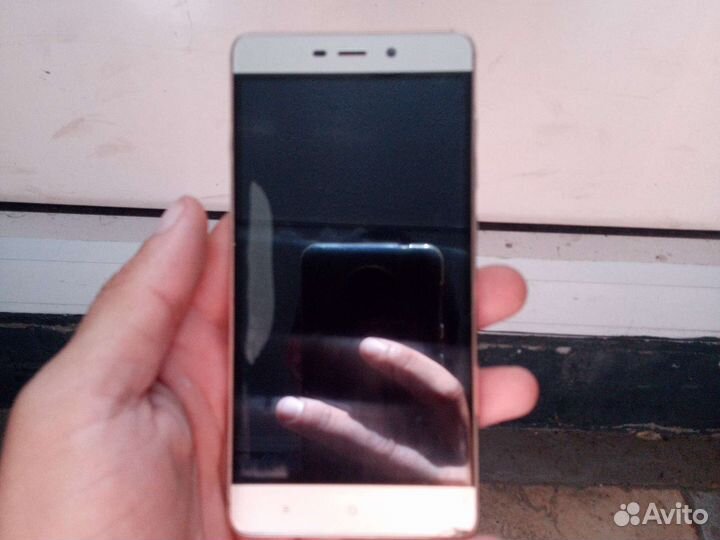 Телефон Xiaomi