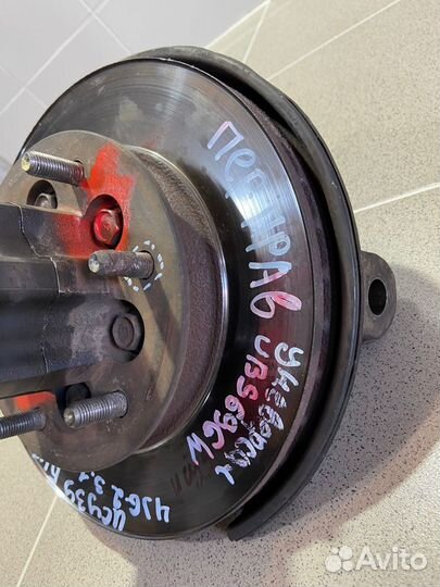 Кулак, ступица передняя правая Isuzu Bighorn 1994