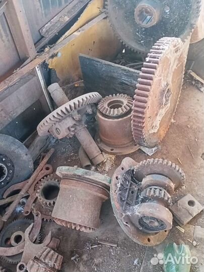 Запчасти на Трактор юмз