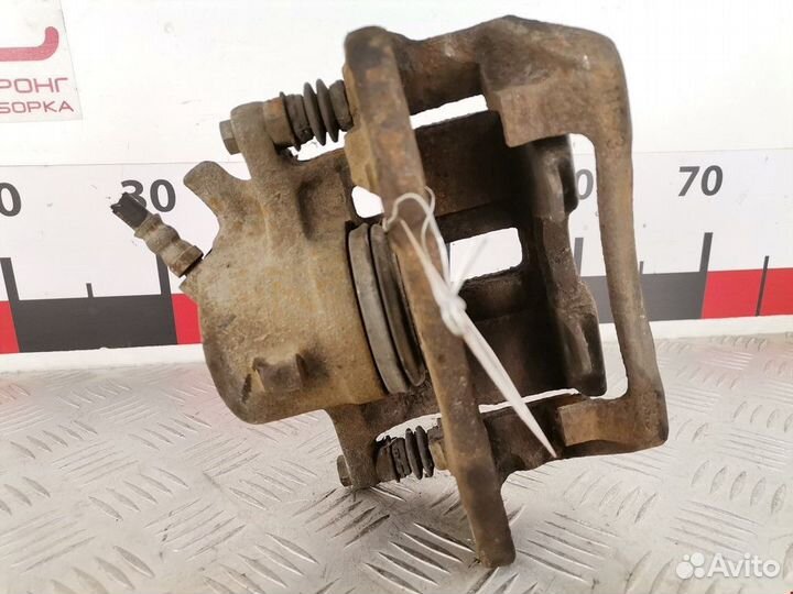 Суппорт передний правый Peugeot 607 2002 4401C3