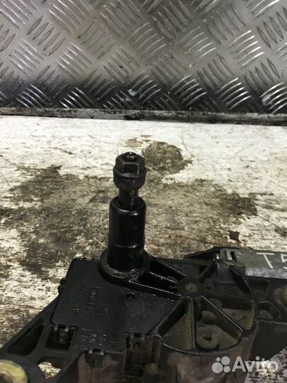 Моторчик дворника задний Фольксваген Т5 Volkswagen