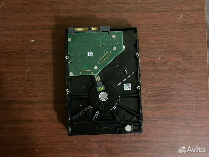 Жесткий диск HDD 4 тб Seagate Skyhawk