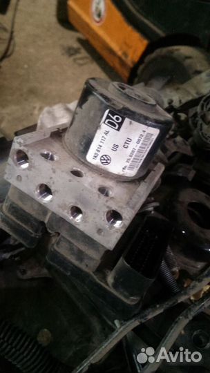 Блок абс 1k0614117al volkswagen golf 5 2004-200