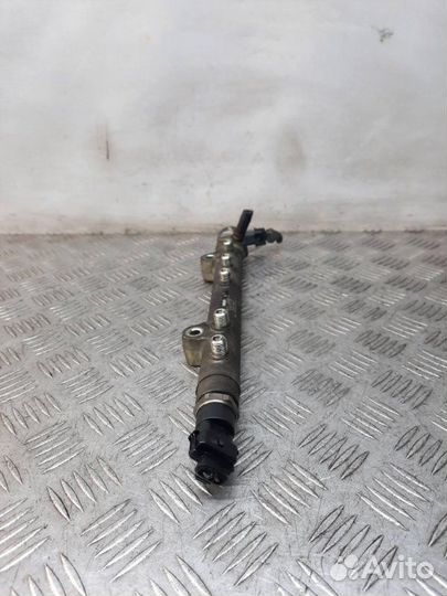 Регулятор давления топлива Toyota Yaris хэтчбэк