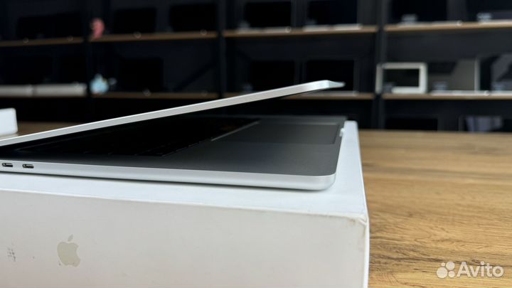 Новый MacBook Air 15 2023 512