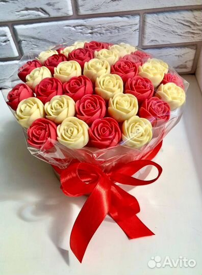 Букет из шоколадных роз на выпускной