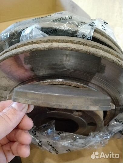 Тормозные диски и накладки на vesta