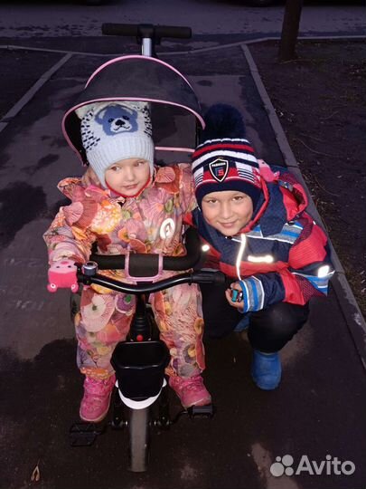 Трехколесный велосипед с родительской ручкой