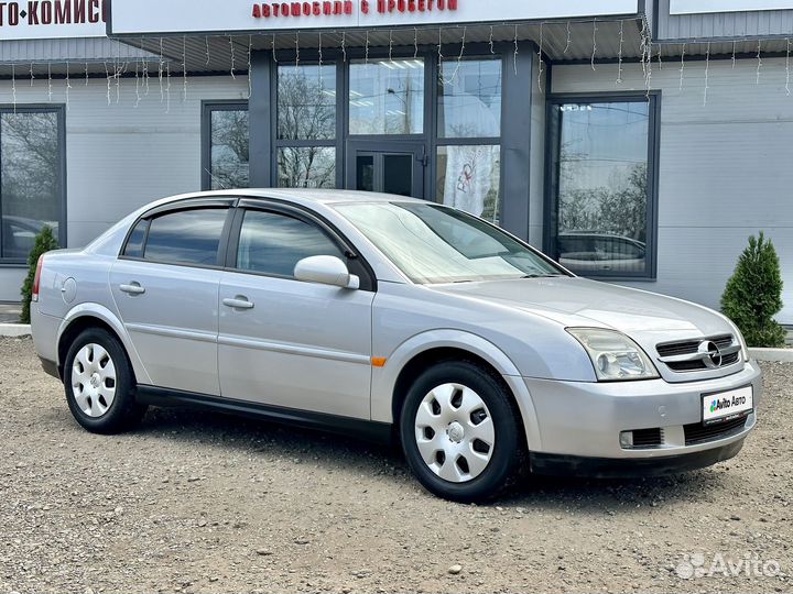 Opel Vectra 2.0 МТ, 2003, 313 318 км