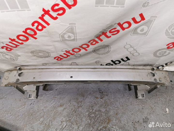 Усилитель переднего бампера Volvo Xc90 D5244T18